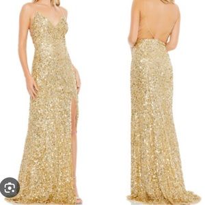 Mac Duggal Gold sequin spaghetti strap dress. Size 4